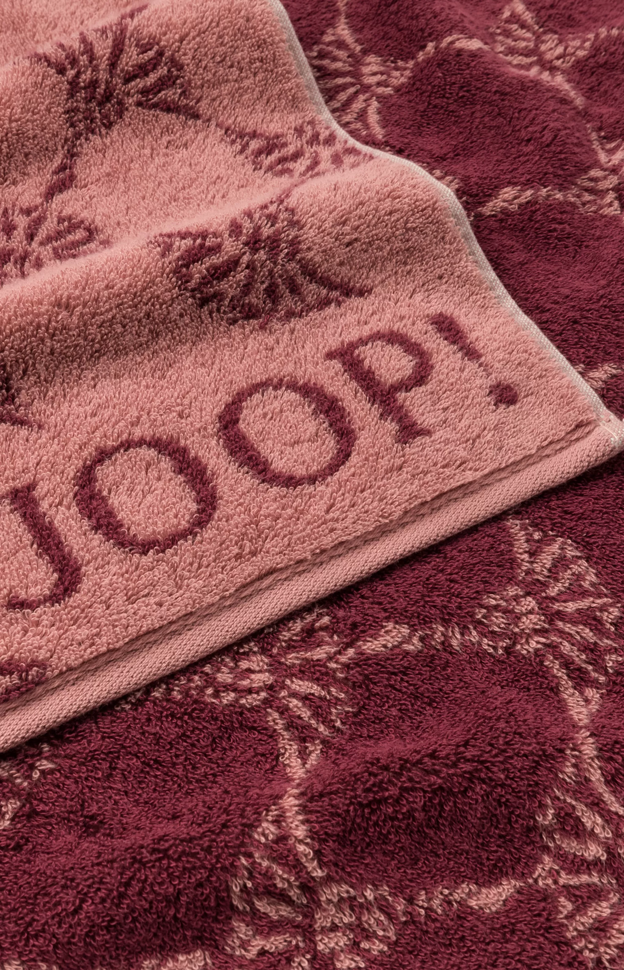 - Towel | Discover Everything*JOOP - Towel | Discover Everything ! CLASSIC CORNFLOWER Terrycloth Range in Rouge