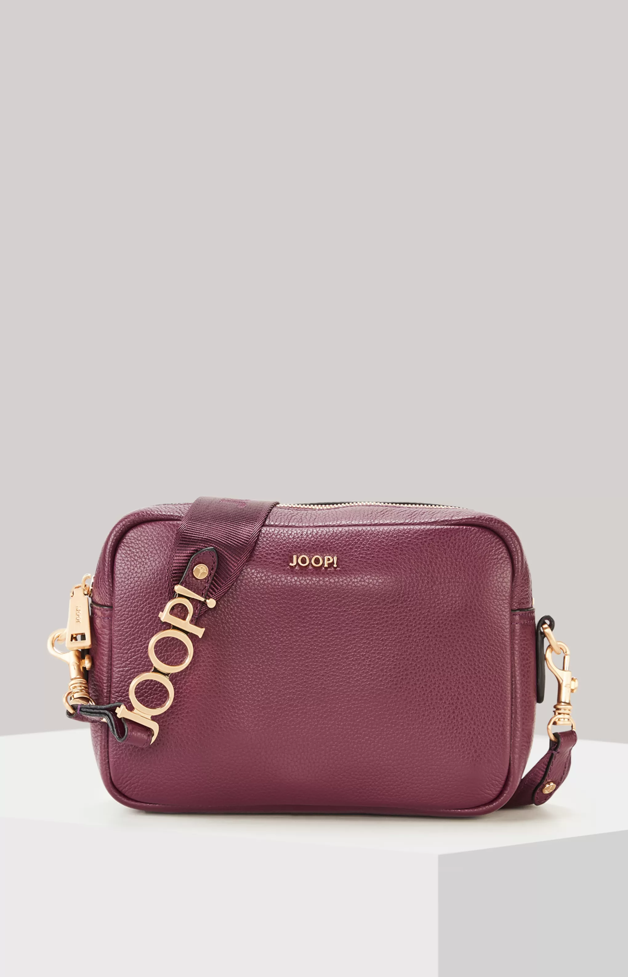 Bags*JOOP Bags Vivace Cloe Shoulder Bag in Violet